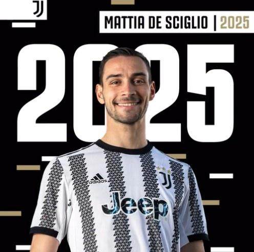 1655399458443044288.jpg 德西利奥.jpg